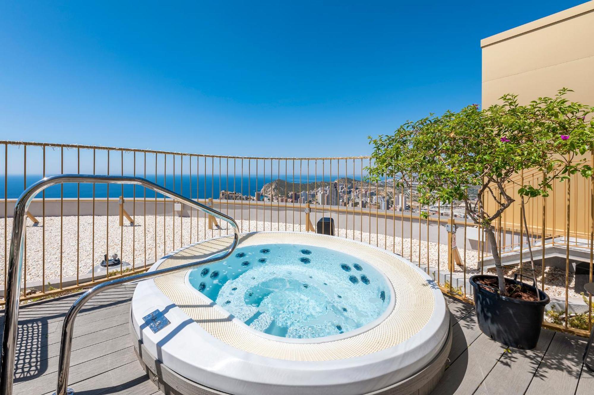 Intempo By Holuxe - 284 - 28Th Floor Apartment Benidorm Bagian luar foto